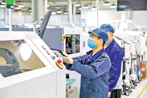 不畏生死无私奉献共克时艰 汇聚抗疫与发展的龙华力量，筑牢生产线管理服务基石